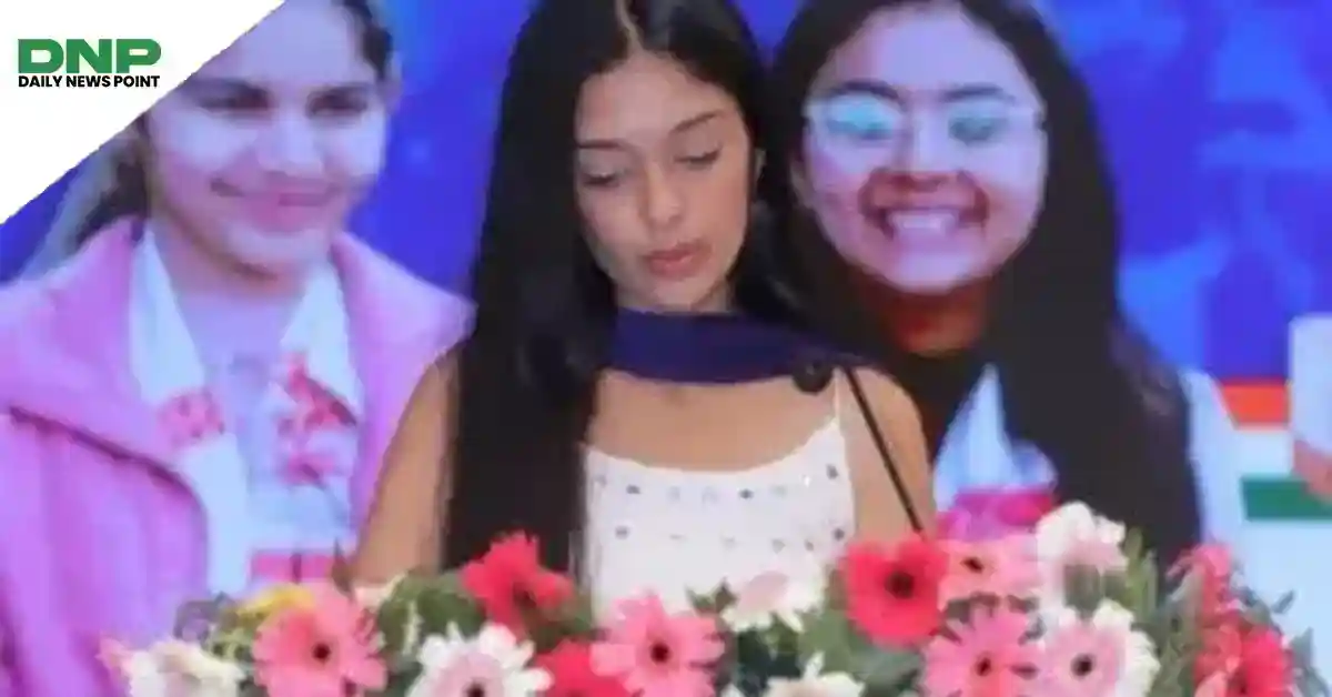 ’مجھے بغیر آستین والا لباس پہننے کی وجہ سے وزیر کو ایوارڈ دینے سے روکا گيا‘: انڈین طالبہ کا دعویٰ